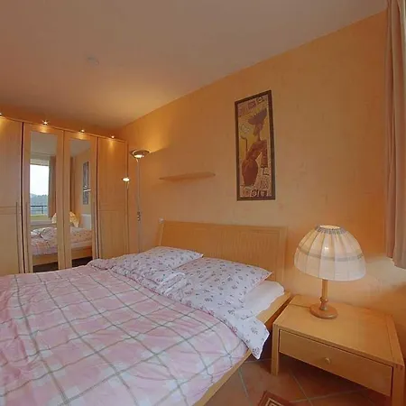 Апартаменты 452 *